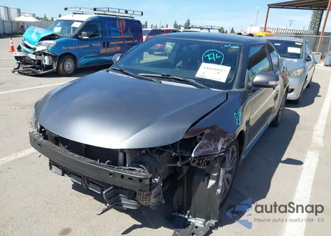 2014 Scion Tc Monogram z USA, uszkodzony, nr VIN JTKJF5C70E3085767